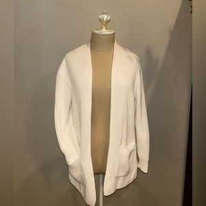 Madewell white cardigan sweater #spring #summer #madewell
